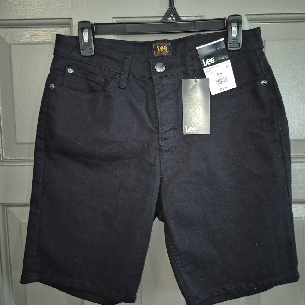 Lee Women's Black Shorts Size 8 NWT